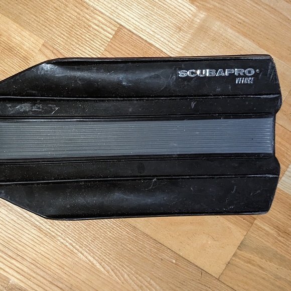 ScubaPro Fins- Black Medium - Picture 4 of 7